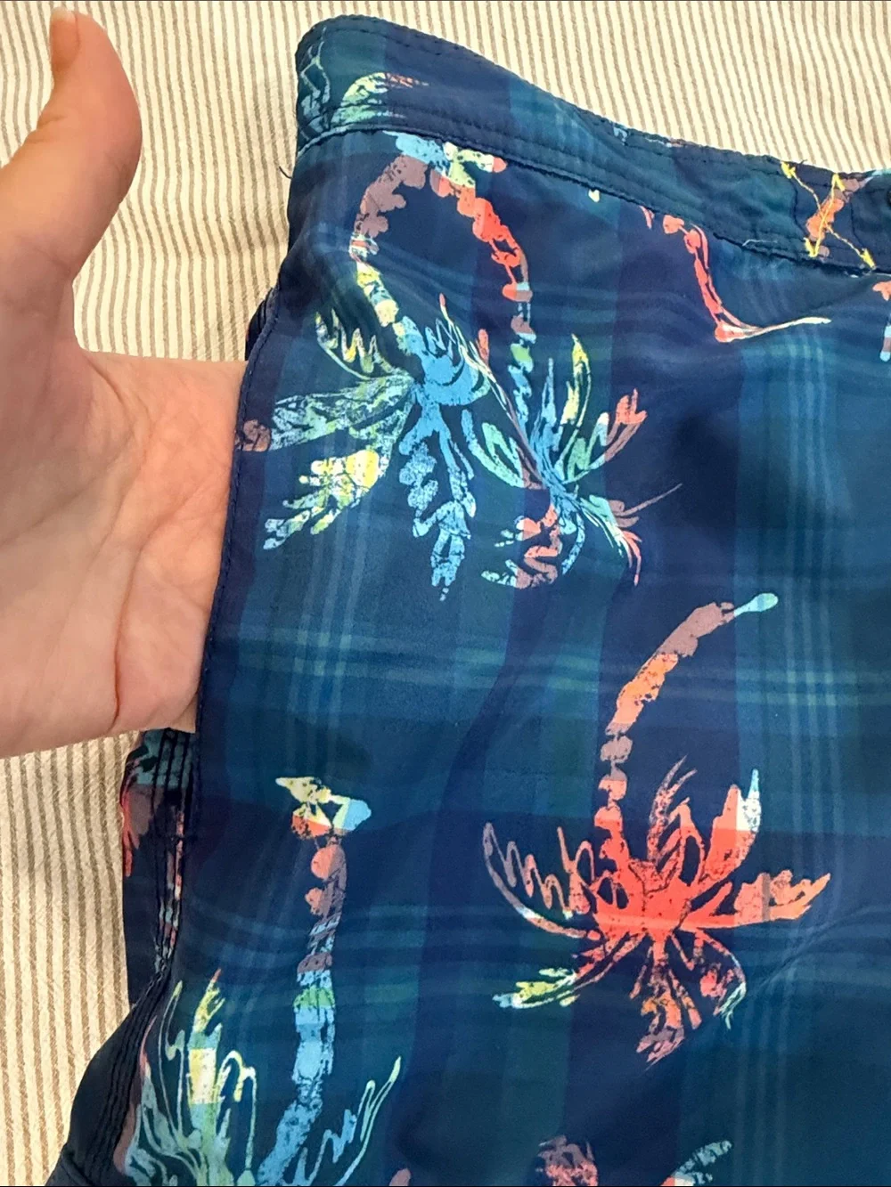 Tommy Bahama Swim Trunks size Large VGC